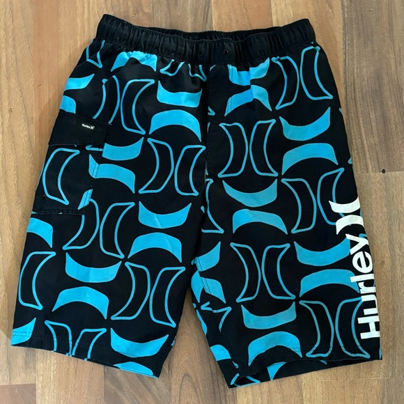Hurley Shorts - Picture 1 of 1
